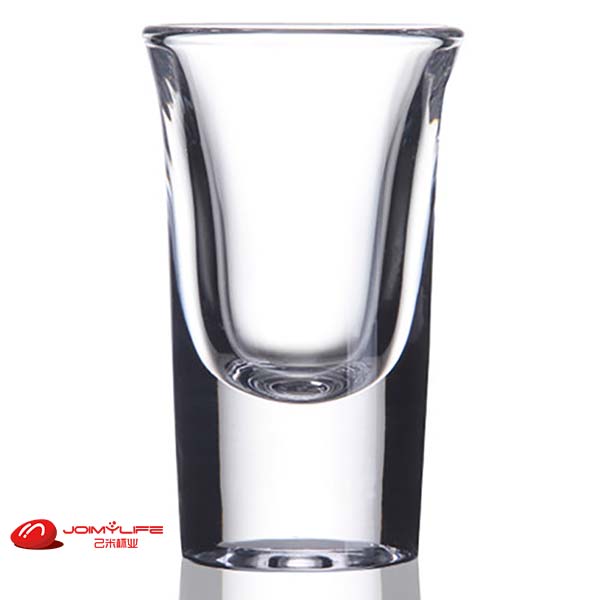 心动时刻浓烈酒杯