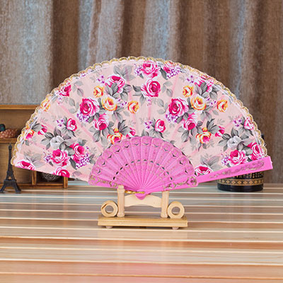 <b>塑料舞蹈扇</b>