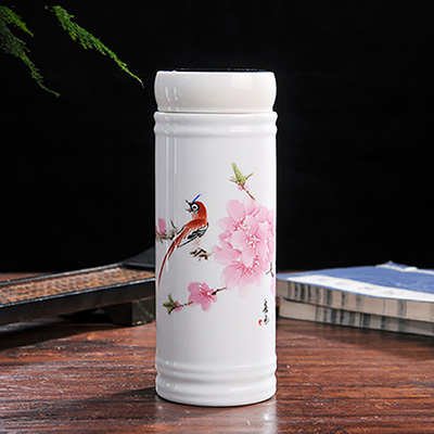 <b>隔热双层全陶瓷内胆保温杯</b>