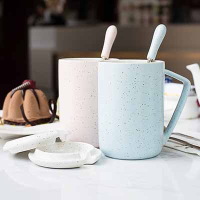 <b>简约满天星陶瓷马克杯</b>