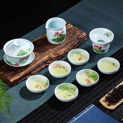<b>手绘龙泉青瓷莹润陶瓷茶具套装</b>