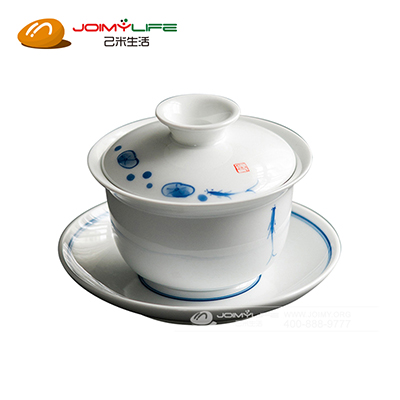 景德镇青花手绘甜白三鱼图盖碗 白瓷手绘三才泡茶碗 功夫茶具定制